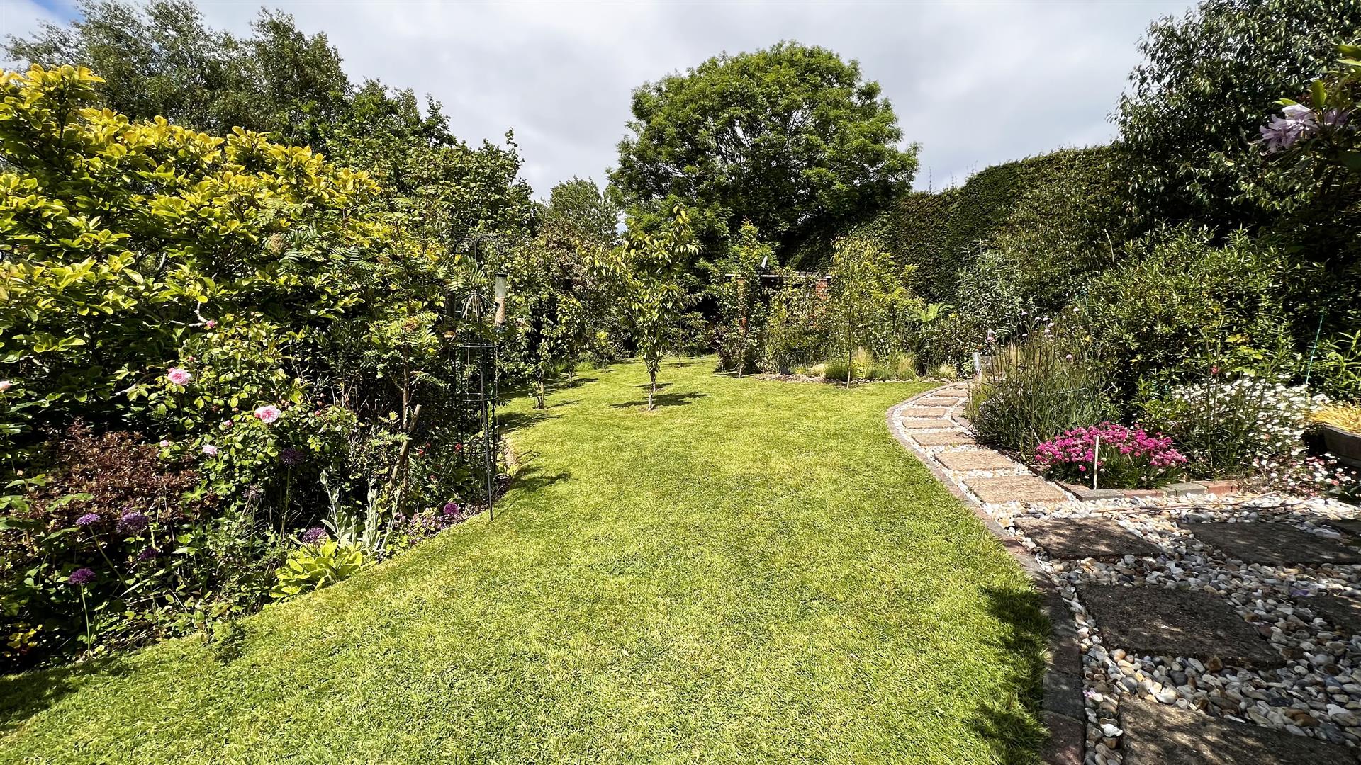 Ochiltree Road, Hastings Rush, Witt & Wilson